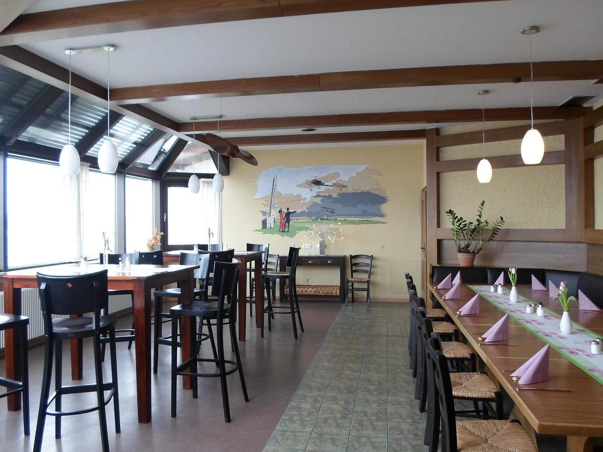 Flugplatzrestaurant Wallmuhle Hotel Atting Ngoại thất bức ảnh